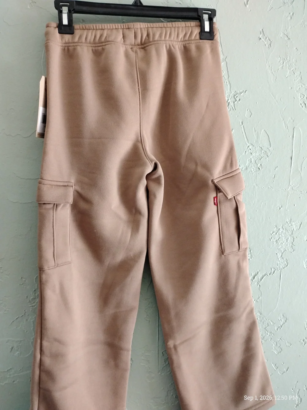 Levis tan wide